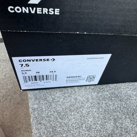 NWT Women's Converse Chuck Taylor Lugged Winter Hi Boot 569556C/ 7,5 - Picture 9 of 9